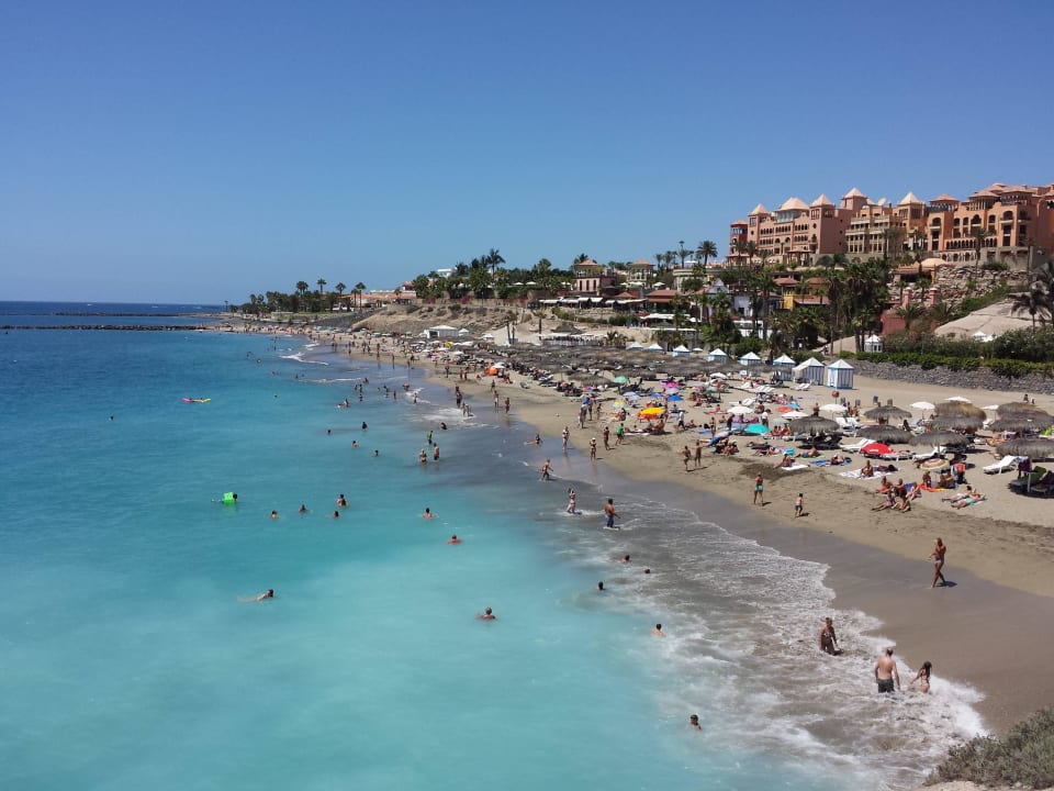 Playa del Duque, 5 Minuten vom Hotel entfernt Hotel Riu Palace Tenerife
