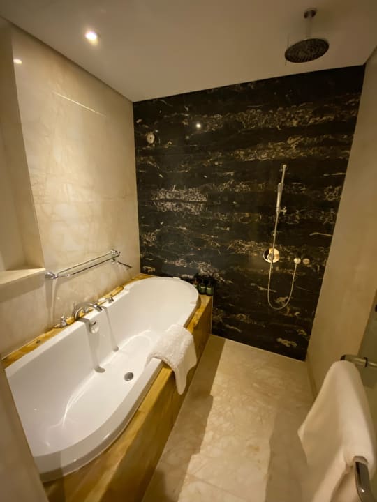 Zimmer Crowne Plaza Jumeirah Dubai