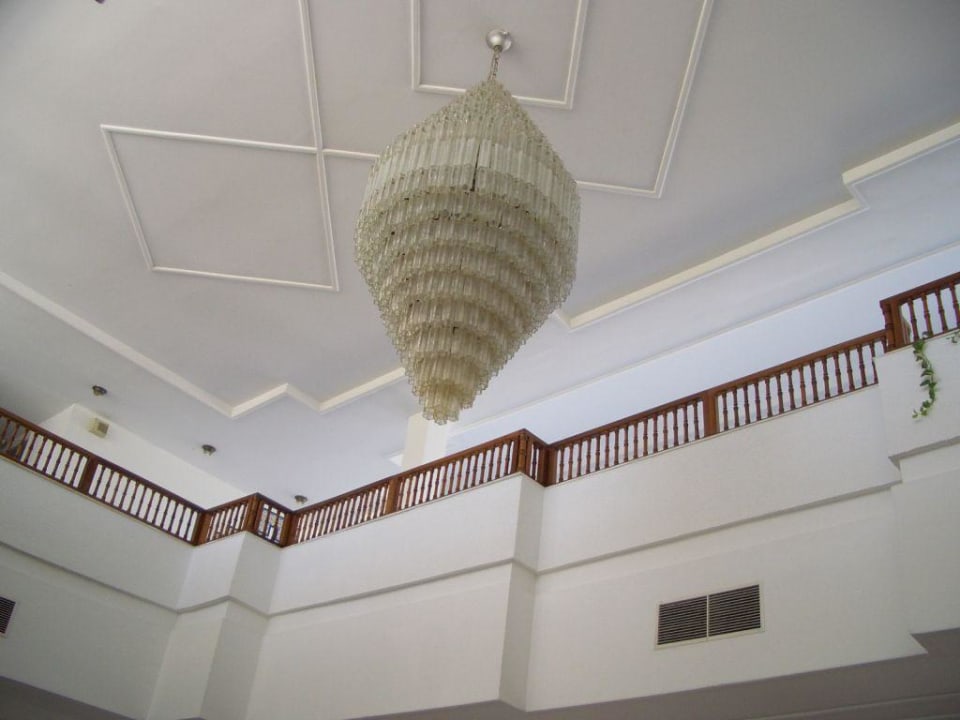 Verstaubte Lampe Hotel La Couronne