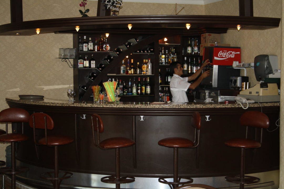 Bar unten Gardenia Hotel