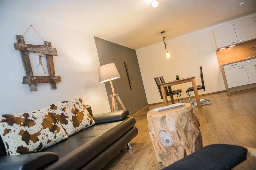 Zimmer Residence Martell Mountains