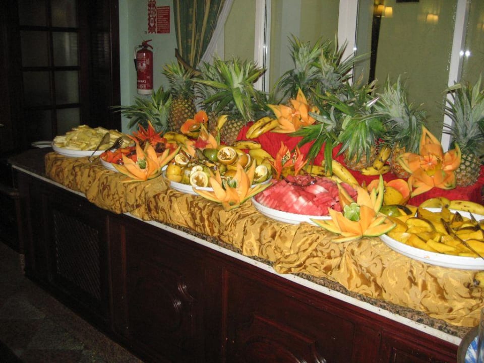 Frische Früchte am Buffet Hotel Riu Bambu