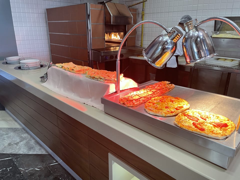 Gastro Saturn Palace Resort Hotel