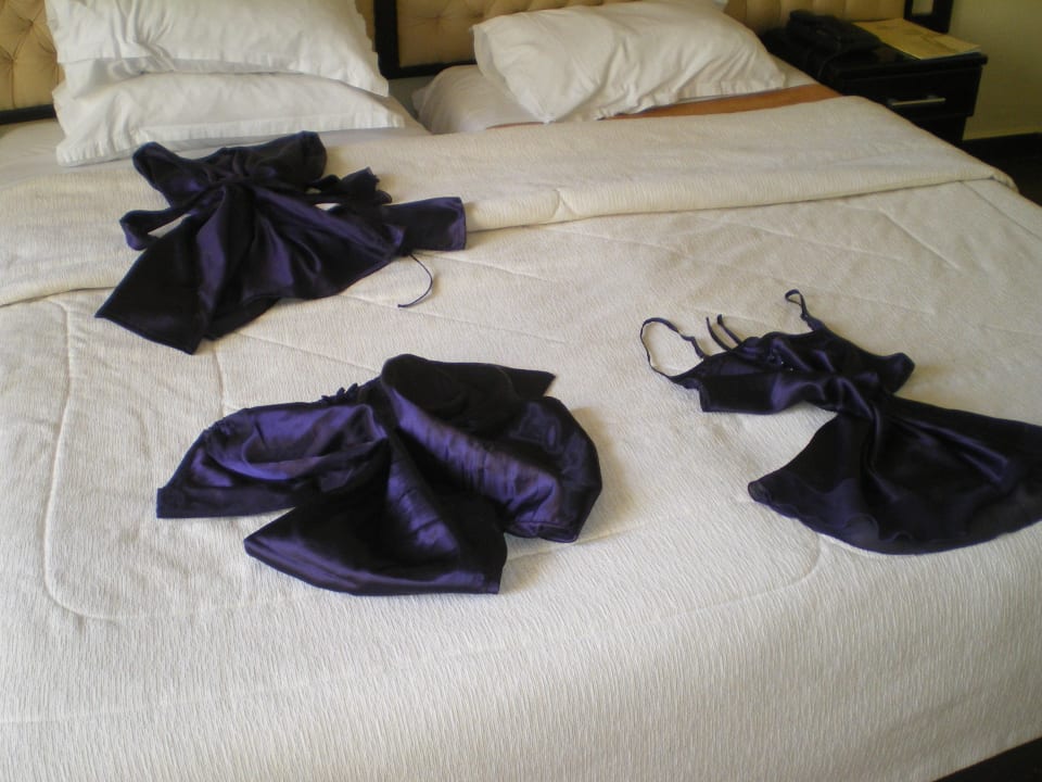 Petit clin d' oeil du personnel de ménage  Hotel Paradis Palace