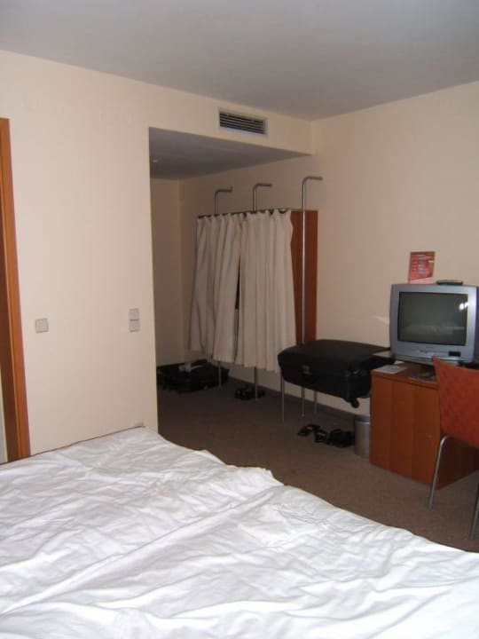 Zimmer - Kleiderschrank Hotel Krämerbrücke Erfurt