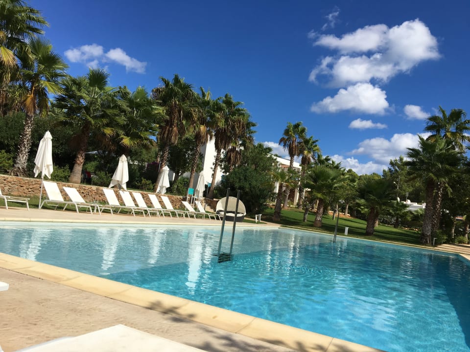 Pool Cala Llenya Resort Ibiza
