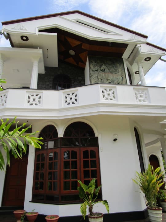 Gästehaus Aussenansicht Srinik Guest House