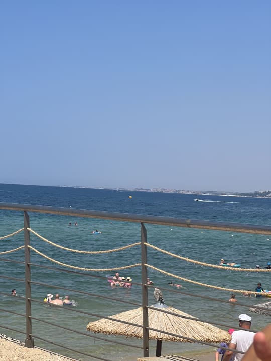 Strand Istion Club & Spa