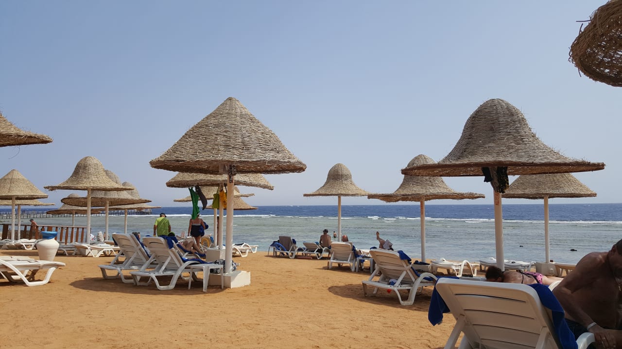 Strand Parrotel Beach Resort