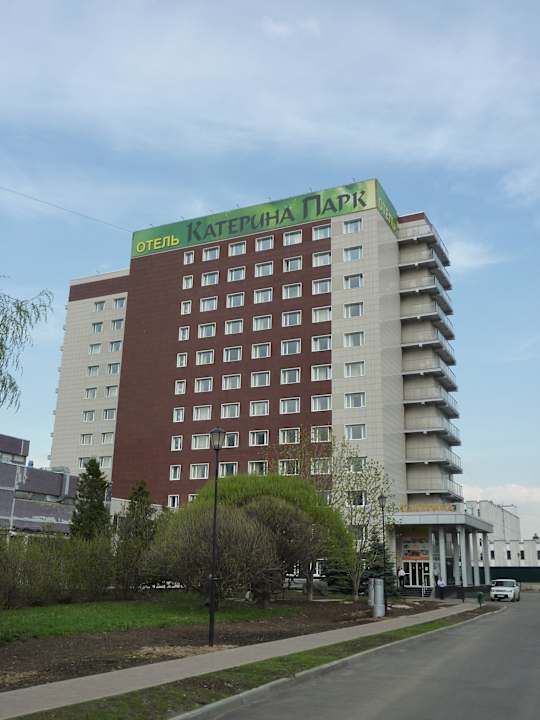 Katherina Park SunFlower Park Hotel