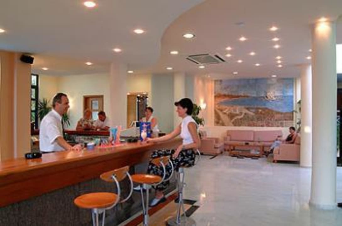 Der schnellster Barman von Kreta Hotel Eva Bay