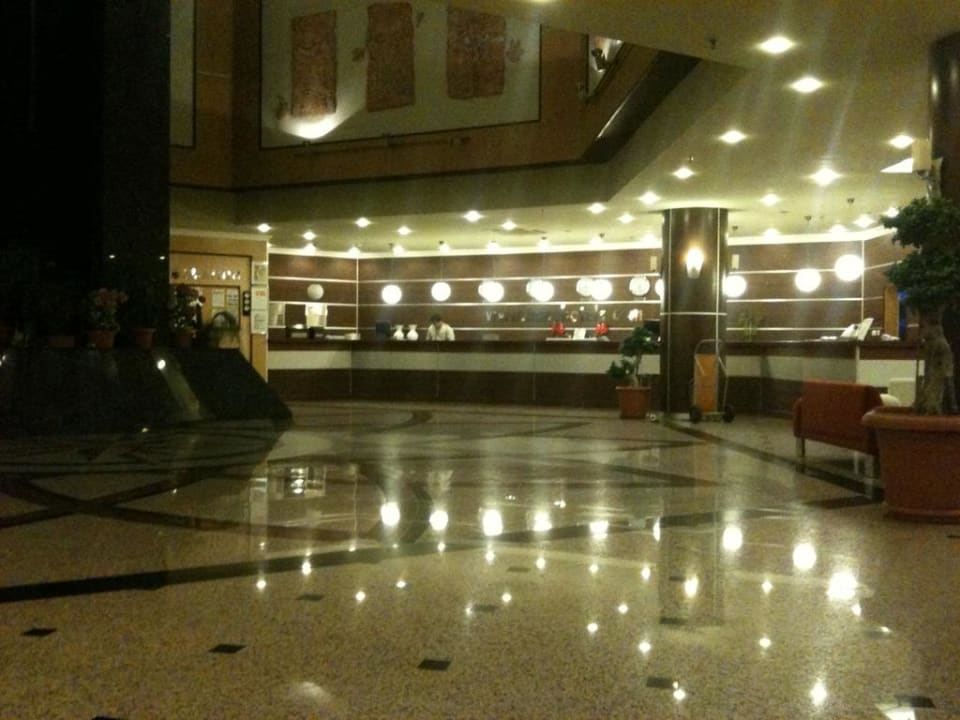 Der Eingang der Lobby Hane Family Resort