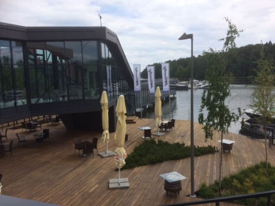 Tras nad jeziorem Hotel Mikołajki