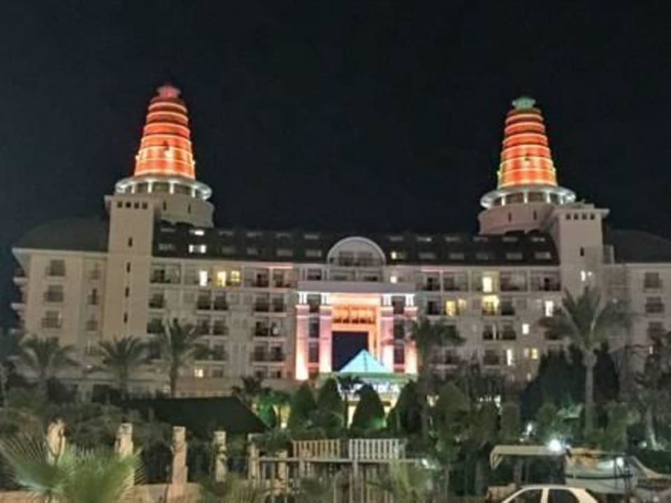 By night Hotel Delphin Diva