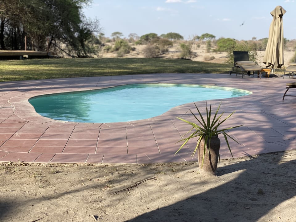 Pool Leroo La Tau Lodge