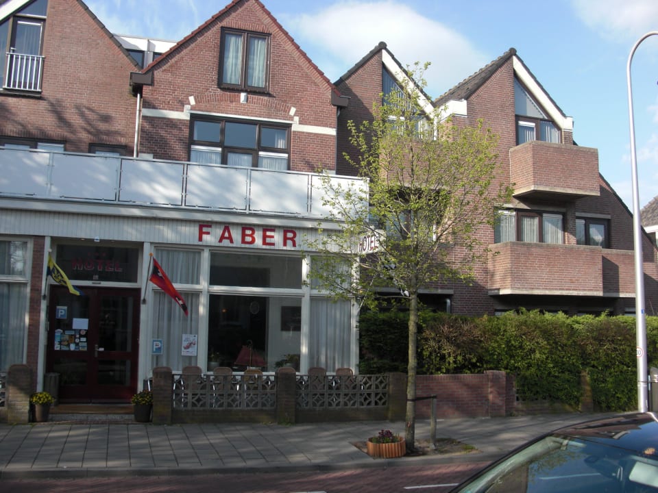 Haupteingang Hotel Faber