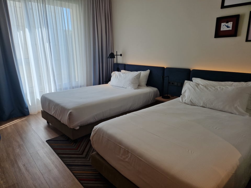 Zimmer Hampton by Hilton Konstanz