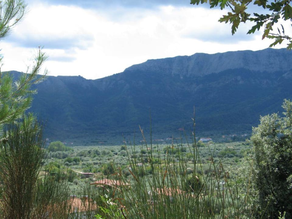 Ausblick auf Hinterland der Bucht Hotel Alexis Villas