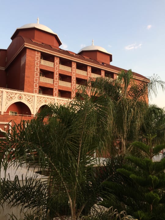 Außenansicht Royal Taj Mahal Hotel