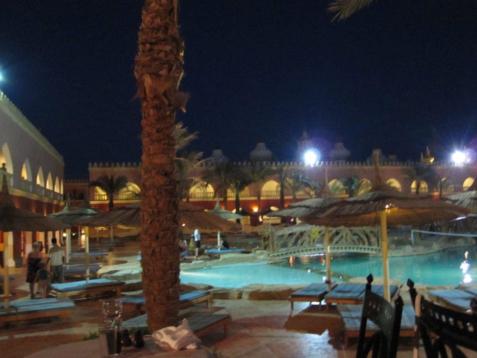 Pool bei Nacht Pickalbatros Palace Resort