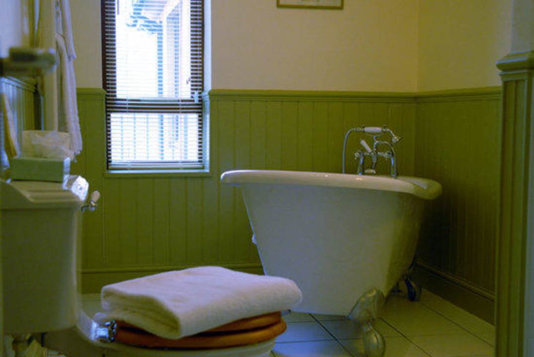 Bathroom Sudbury House