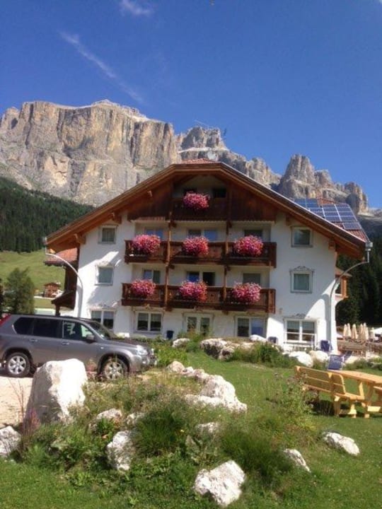 Hotel Lupo Bianco Wellness & Walking Canazei Wellness Hotel Lupo Bianco