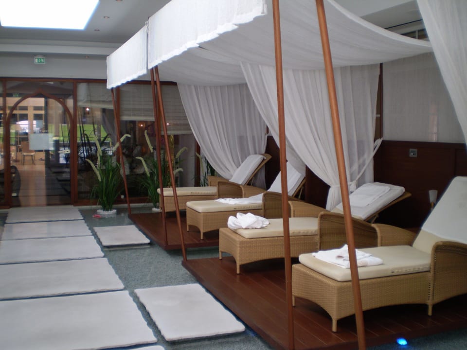 Ruheraum im Spabereich Wellnesshotel ...liebes Rot-Flüh
