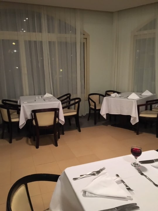 Gastro Brayka Bay Resort