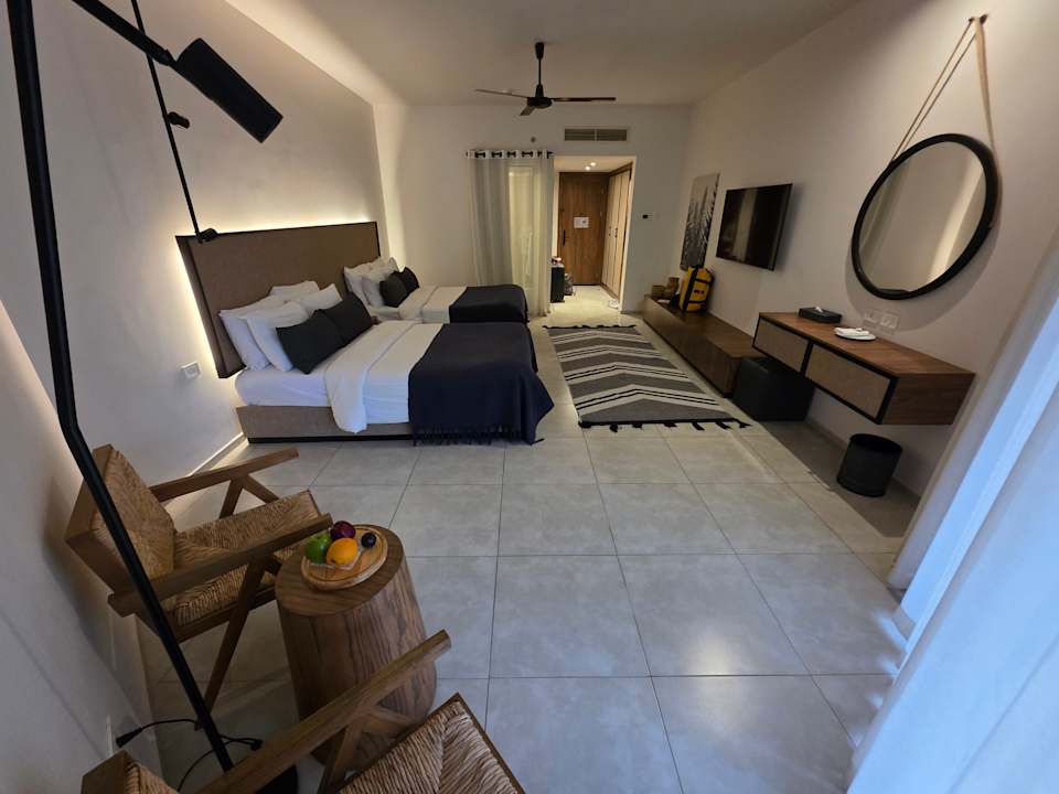 Zimmer Serry Beach Resort