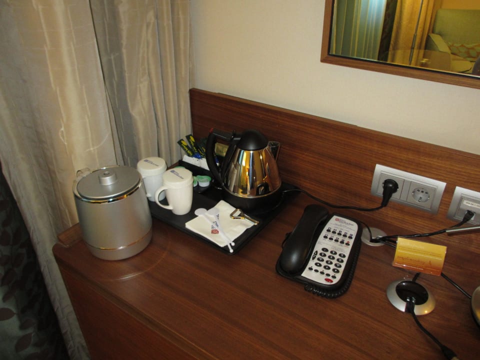 Kaffee/Teezubehör, kostenloses WLAN Hilton Garden Inn Frankfurt Airport