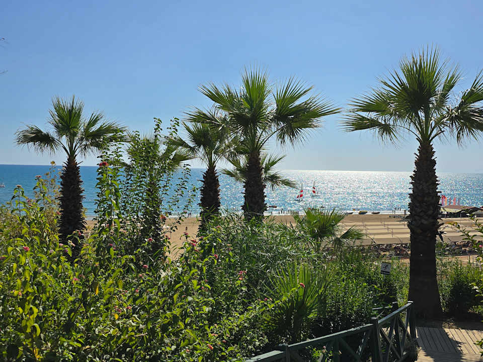 Strand Side Star Resort
