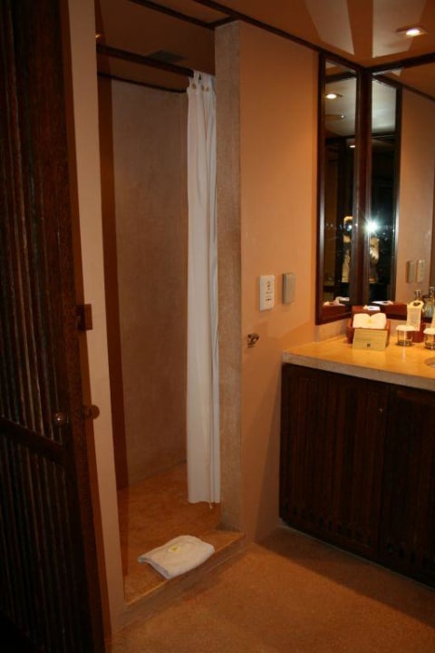 Dusche Novotel Lombok Resort & Villas