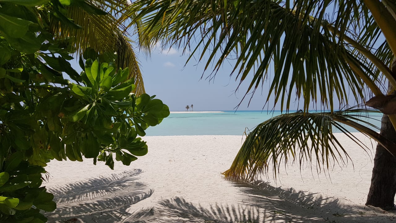 Strand Innahura Maldives Resort