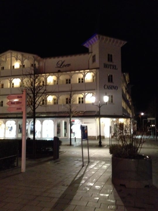 Loev bei Nacht LOEV Hotel Rügen
