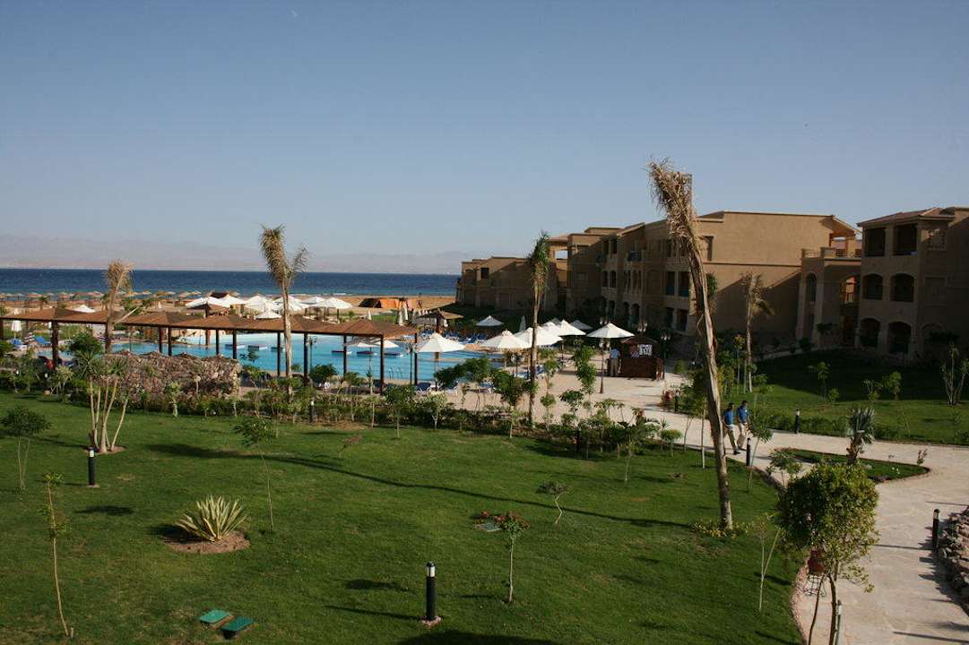 Garten und Pool Hotel Swiss Inn Dream Resort Taba