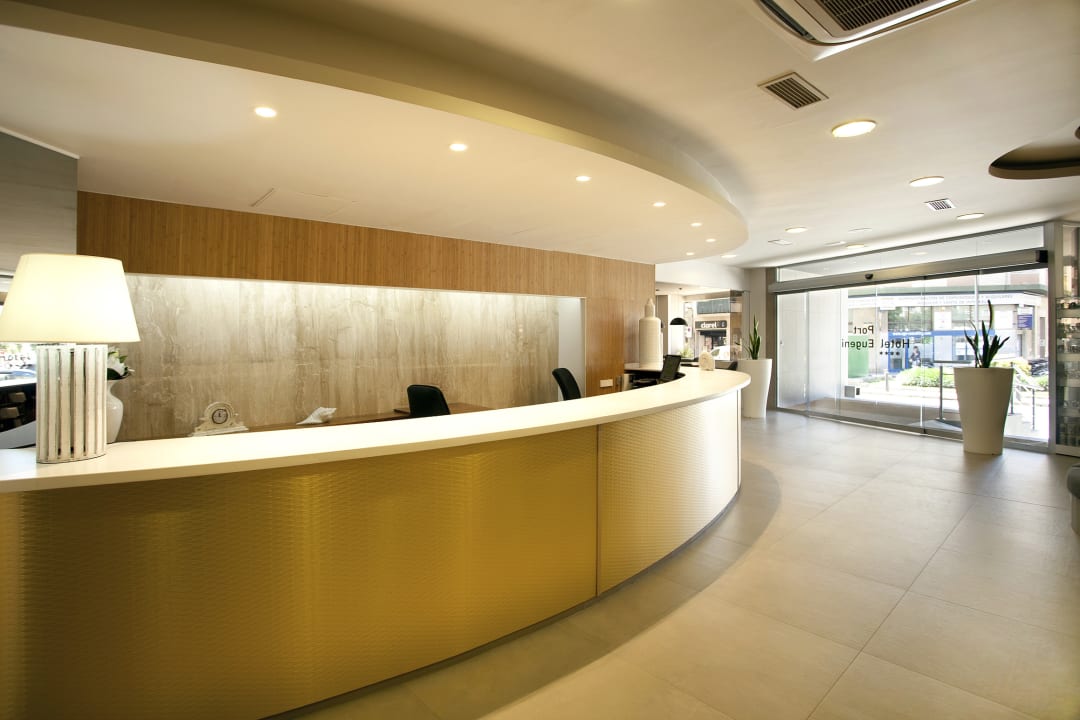 Lobby Port Eugeni Hotel