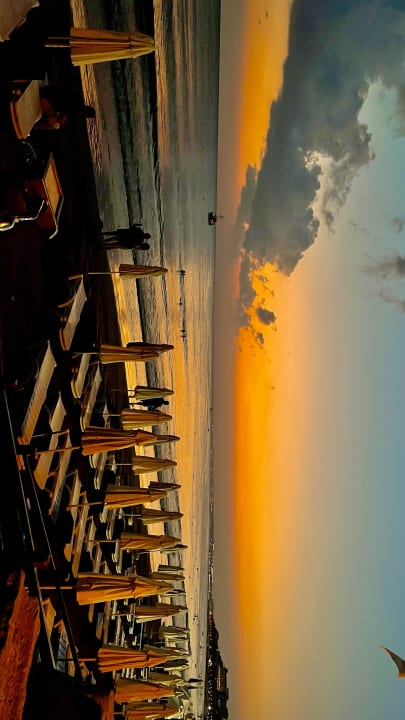 Strand Side Bay Hotel