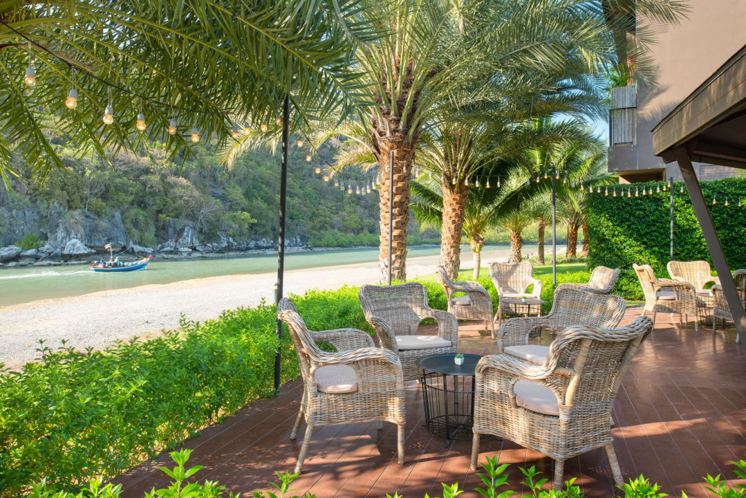 Gastro La Isla Pranburi Beach Resort