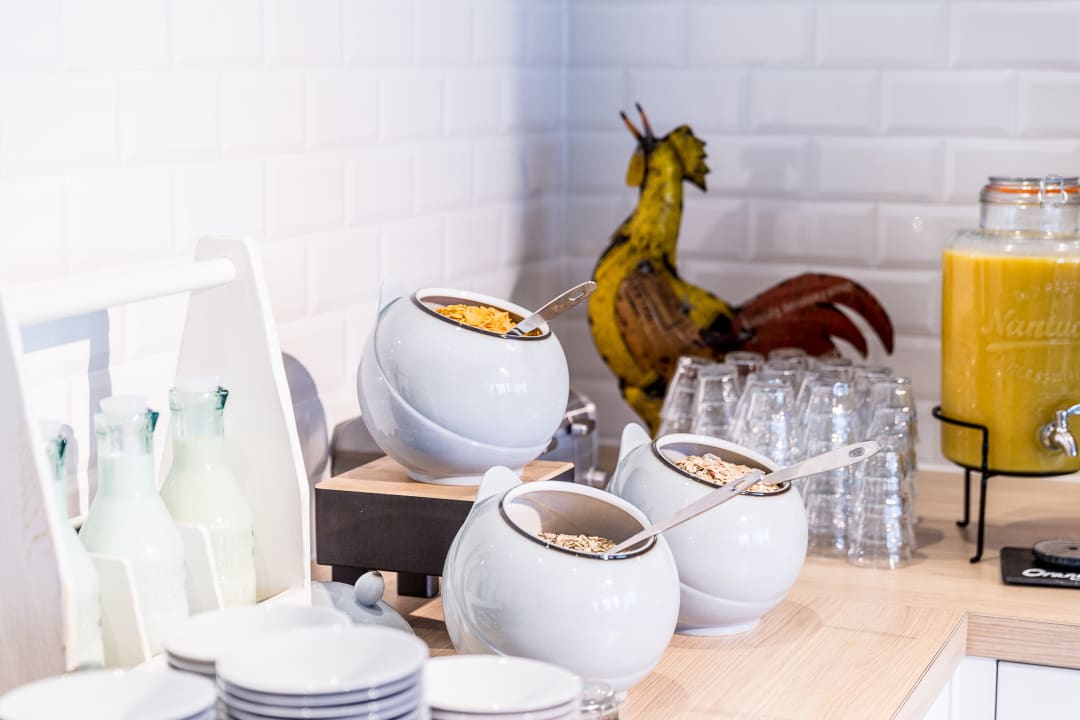 Gastro Holiday Inn – the niu, Charly Frankfurt City