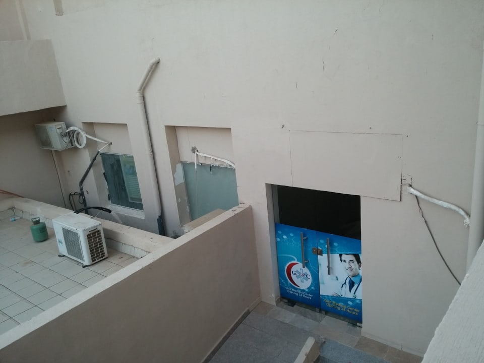 Das ist der Eingang zur sog. Klinik! Katastrophal... Pickalbatros Royal Moderna Resort-Sharm El Sheikh