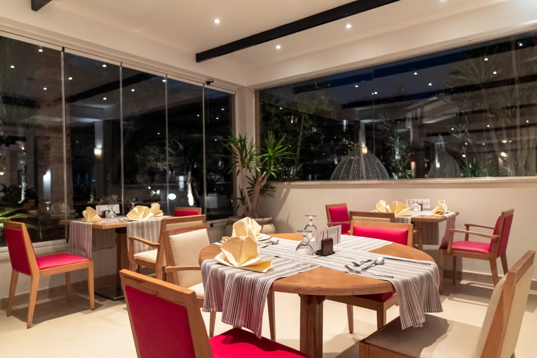 Gastro Swiss Inn Pyramids Golf Resort