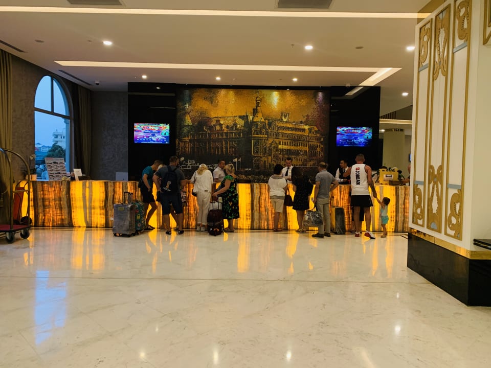 Lobby Haydarpasha Palace