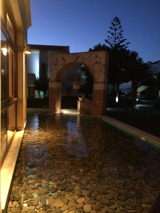Taverna Neptune Luxury Resort