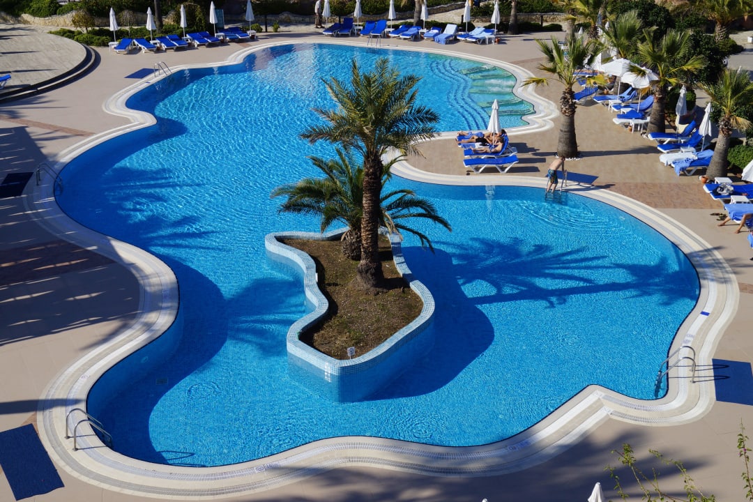 Pool Blue Waters Club