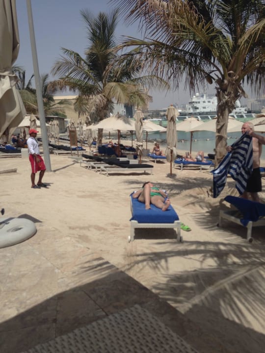 Beach Conrad Abu Dhabi Etihad Towers