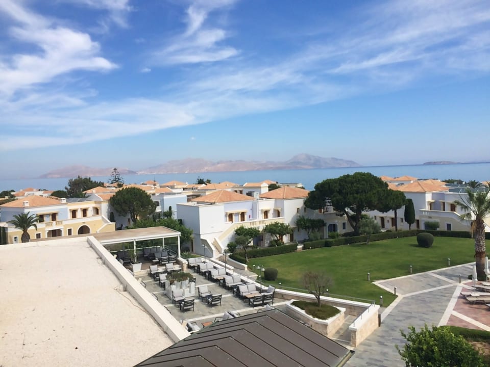 Aus Hotelzimmer Neptune Luxury Resort