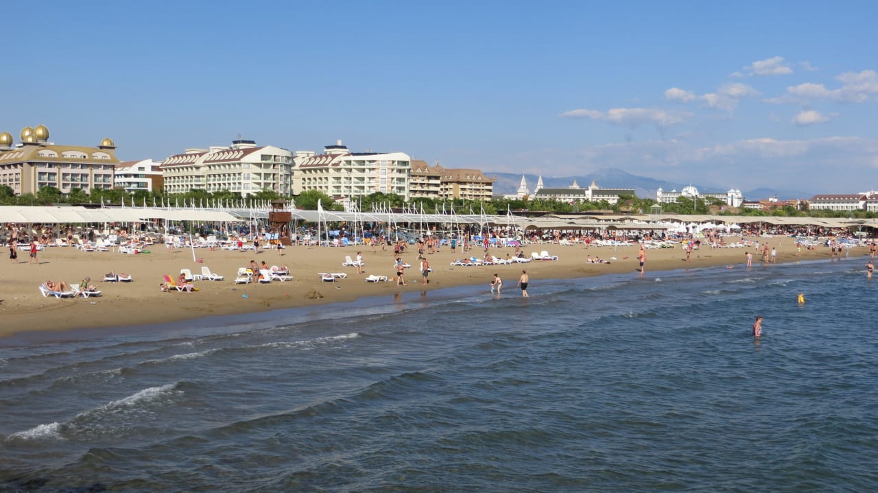 Hoteleigener Strand Aydinbey Kings Palace & Spa