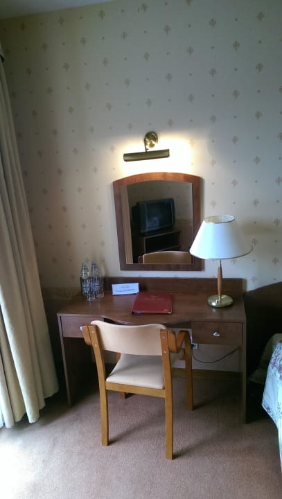 Schreibtisch Hotel 4 Pory Roku