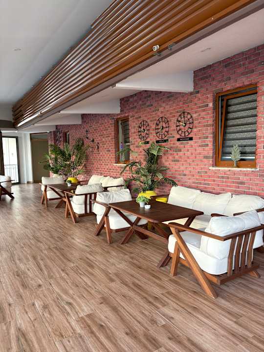 Lobby Hane Family Resort