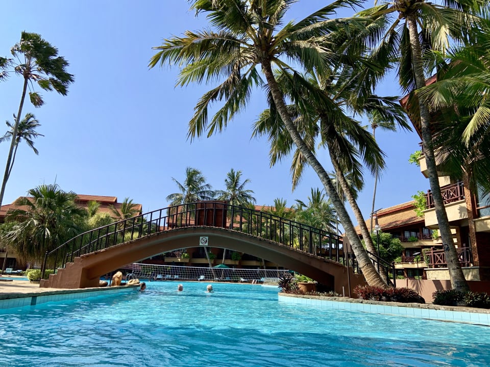 Pool Royal Palms Beach Hotel